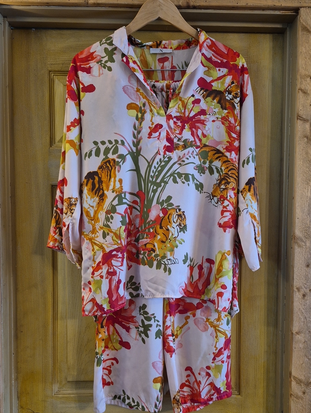 Natori Loungewear Pajama Set Pink Floral Design Pullover Top Pullon Pants Medium